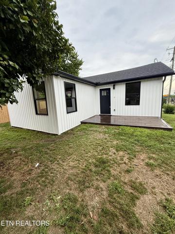 2400 Mccroskey Ave, Knoxville, TN 37917