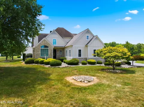 105 Lindsey Dr, Madisonville, TN 37354