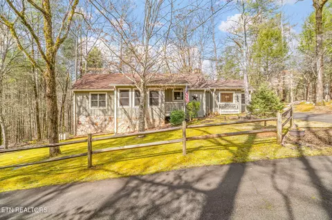 151 Sequoyah Village Rd, Townsend, TN 37882