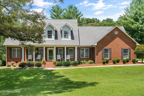 2039 Chasewood Ln, Maryville, TN 37803