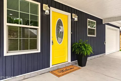 134 Houston Ave, Oak Ridge, TN 37830