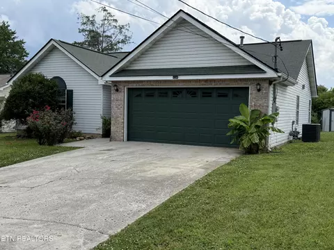 6829 Saint Croix Ln, Knoxville, TN 37918