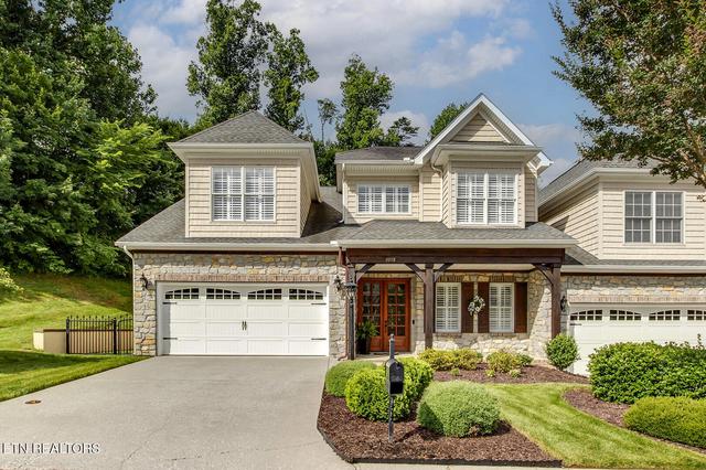 10118 Autumn Valley Ln, Knoxville, TN 37922