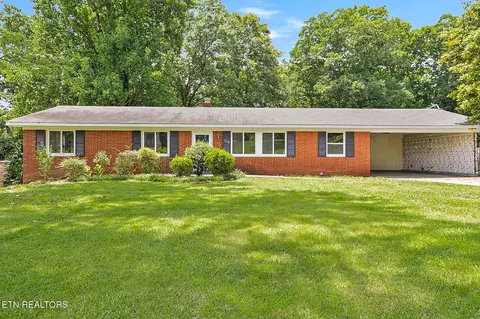 1719 Woodhaven Dr, Knoxville, TN 37914