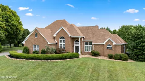 3746 Jackson Bend Dr, Louisville, TN 37777