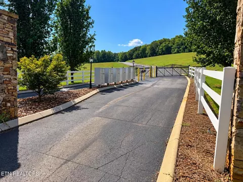 The Gates Drive, Decatur, TN 37322