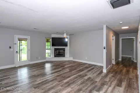 Living - 1354 Fork Rd, Greenback, TN 37742 photo 1 of 1