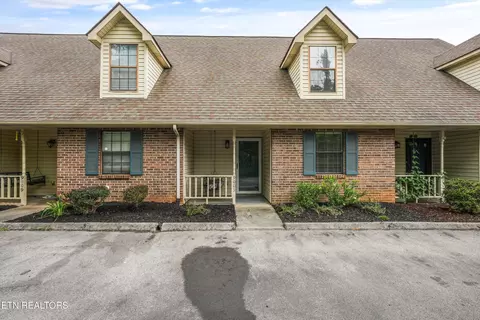9005 Fountain Brook Ln, Knoxville, TN 37923