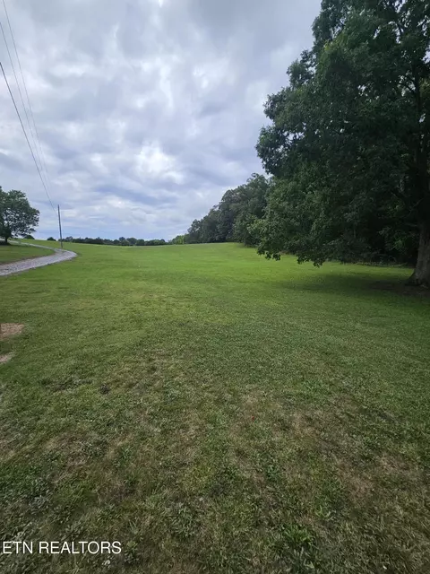 Lakeside Rd, Madisonville, TN 37354
