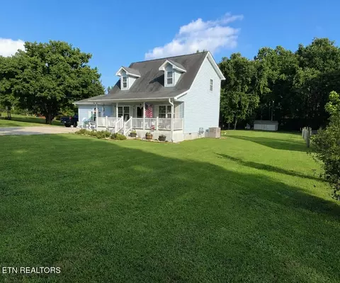 2042 Dutch Valley Rd, Clinton, TN 37716