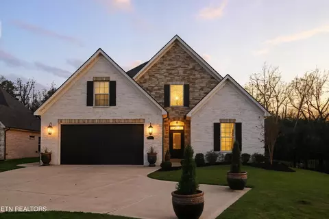 8513 Sunscape Ln, Knoxville, TN 37922