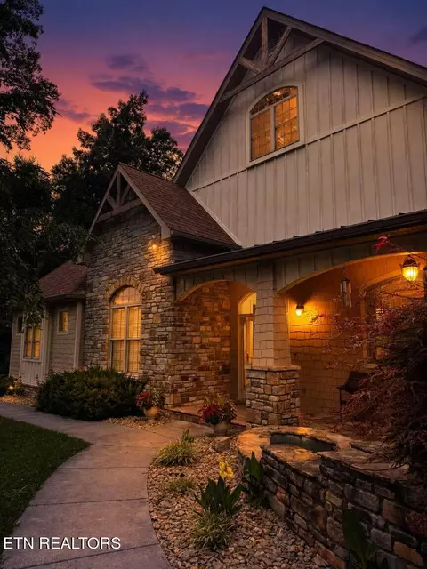 479 Mill Creek Rd, Pigeon Forge, TN 37863