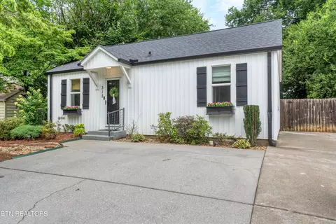 312 Incline Ln, Maryville, TN 37804