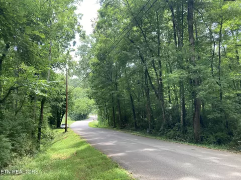 4921 Wise Hills Rd #1, Knoxville, TN 37920