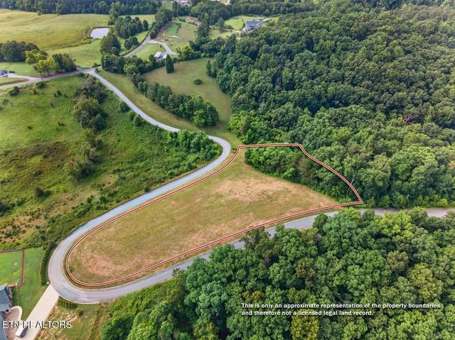 Woodland Creek Rd, Dandridge, TN 37725