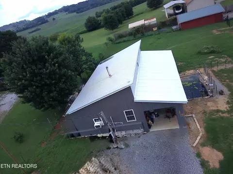 235 Hillcrest Rd, Madisonville, TN 37354