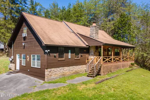 833 Union Hill Dr, Sevierville, TN 37876