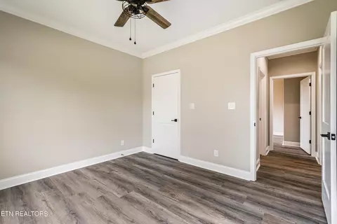Bedroom - 5109 Gregory Rd, Greenback, TN 37742 photo 4 of 7