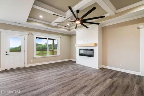 Living - 5109 Gregory Rd, Greenback, TN 37742 photo 1 of 5