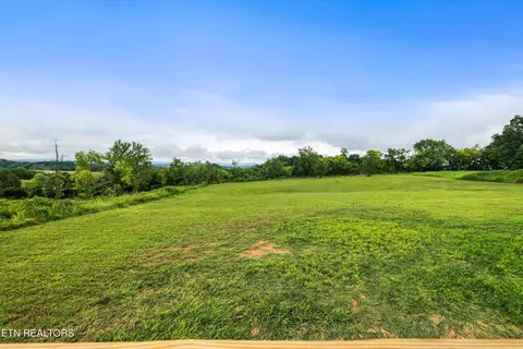 Exterior - 5109 Gregory Rd, Greenback, TN 37742 photo 5 of 5