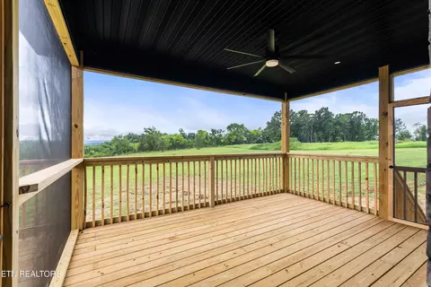Exterior - 5109 Gregory Rd, Greenback, TN 37742 photo 3 of 5