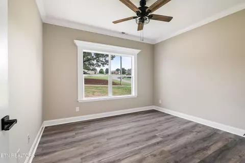 Bedroom - 5109 Gregory Rd, Greenback, TN 37742 photo 3 of 7