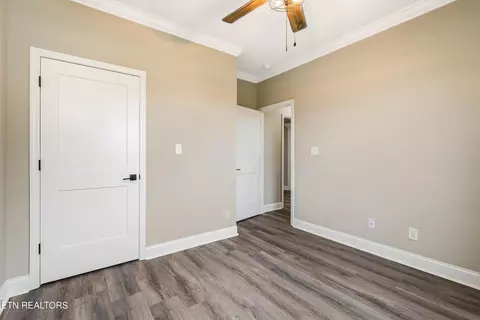 Bedroom - 5109 Gregory Rd, Greenback, TN 37742 photo 6 of 7