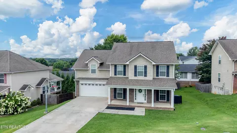 1004 Brooklyn Ln, Maryville, TN 37804