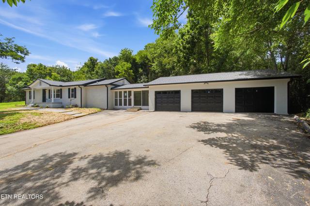 1946 Bluff Rd, Harriman, TN 37748