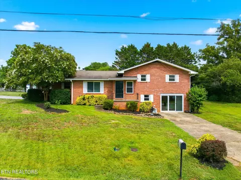 303 Scott Street St, Athens, TN 37303