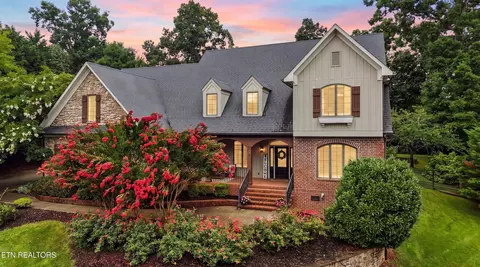 1304 Selby Ln, Knoxville, TN 37922