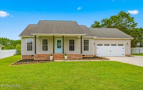 218 Wind Chase Dr, Madisonville, TN 37354