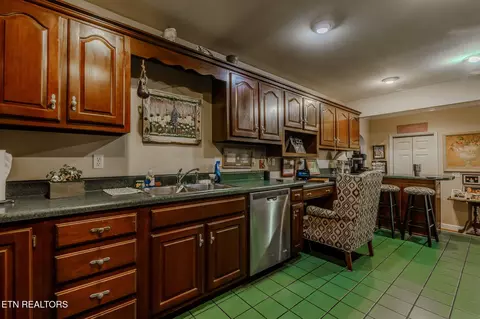Kitchen - 129 Rector Dr, Harrogate, TN 37752 photo 4 of 4