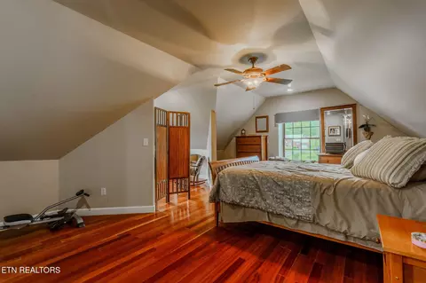 Bedroom - 129 Rector Dr, Harrogate, TN 37752 photo 7 of 9