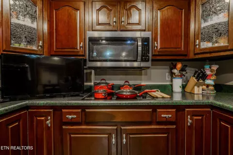 Kitchen - 129 Rector Dr, Harrogate, TN 37752 photo 2 of 4