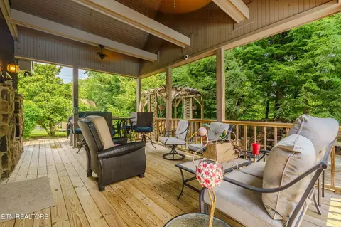 Exterior - 129 Rector Dr, Harrogate, TN 37752 photo 5 of 8
