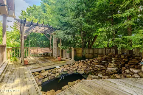 Exterior - 129 Rector Dr, Harrogate, TN 37752 photo 3 of 8