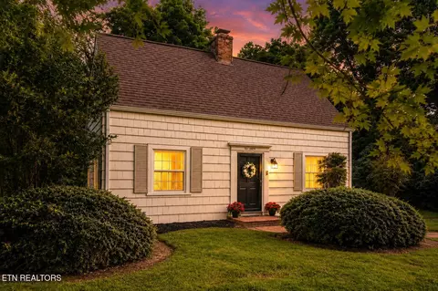 6809 Nubbin Ridge Dr, Knoxville, TN 37919