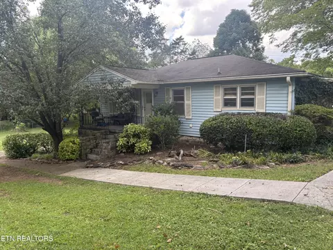 2119 Maple Dr, Knoxville, TN 37918