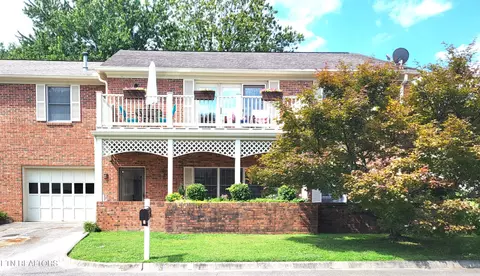 1015 Hardwick Dr, Maryville, TN 37803