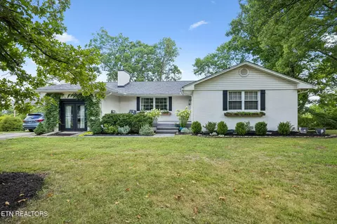 1137 View Dr, Maryville, TN 37801