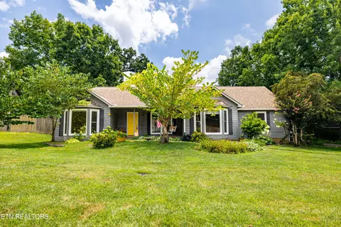 3216 Roanoke Cir, Knoxville, TN 37920