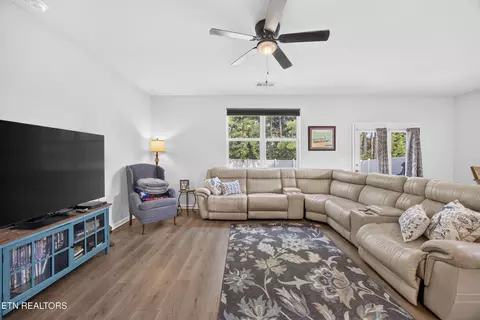 164 Nunally Dr, Baxter, TN 38544 photo 2