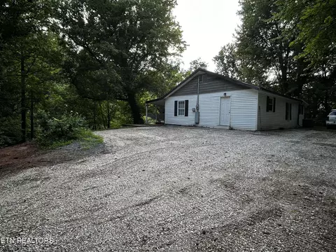 Exterior - 3900 Roberts Rd, Corryton, TN 37721 photo 5 of 5