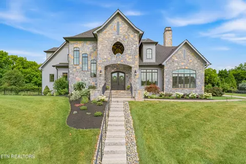 367 Barnsley Rd, Farragut, TN 37934