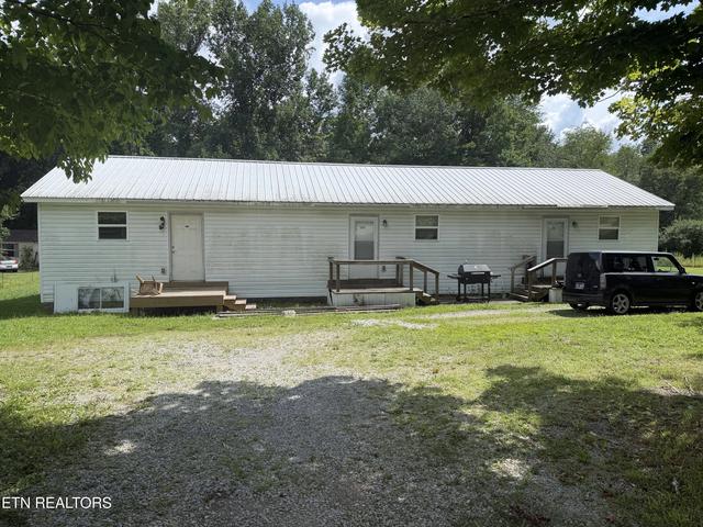 8651 Sparta Hwy, Crossville, TN 38572