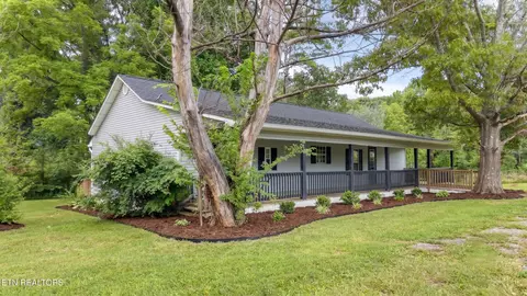 824 Edna Garland Rd, Maryville, TN 37801
