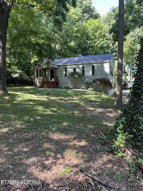 5416 Pinecrest Rd, Knoxville, TN 37918