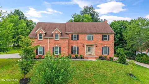 716 Bridgeport Dr, Knoxville, TN 37934