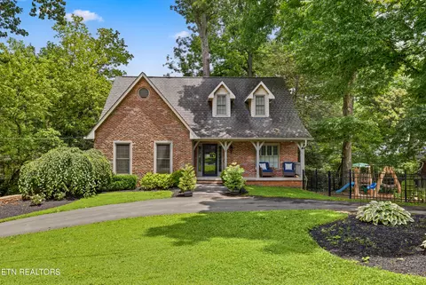 458 Oakhurst Dr, Knoxville, TN 37919